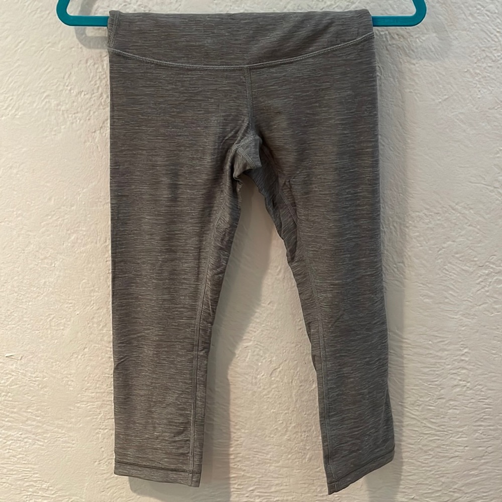 Lululemon cropped leggings